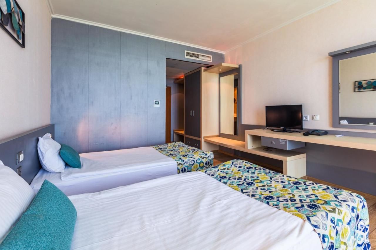 Отель Sol Marina Palace Hotel Несебр