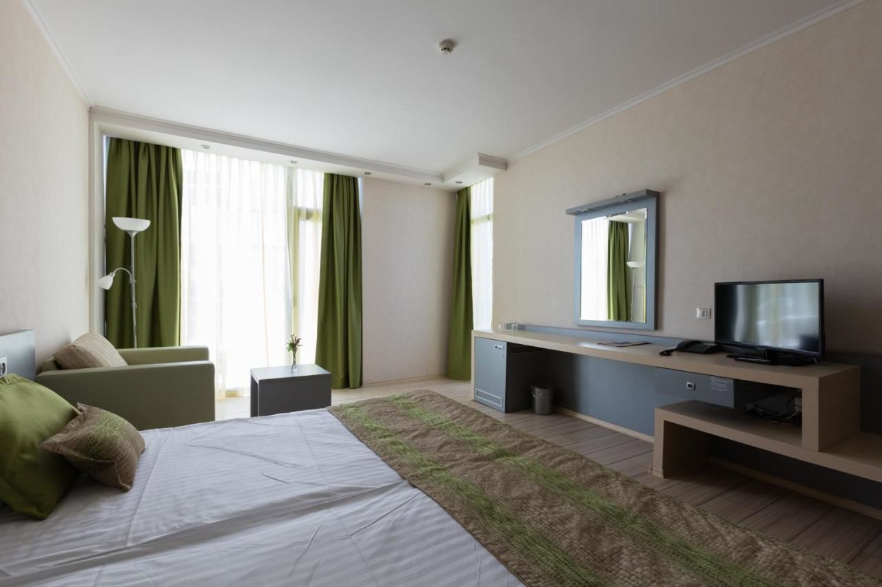 Отель Sol Marina Palace Hotel Несебр