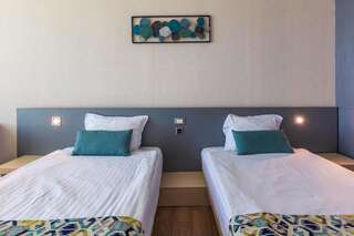Отель Sol Marina Palace Hotel Несебр Двухместный номер с 1 кроватью или 2 отдельными кроватями (для 2 взрослых)-3